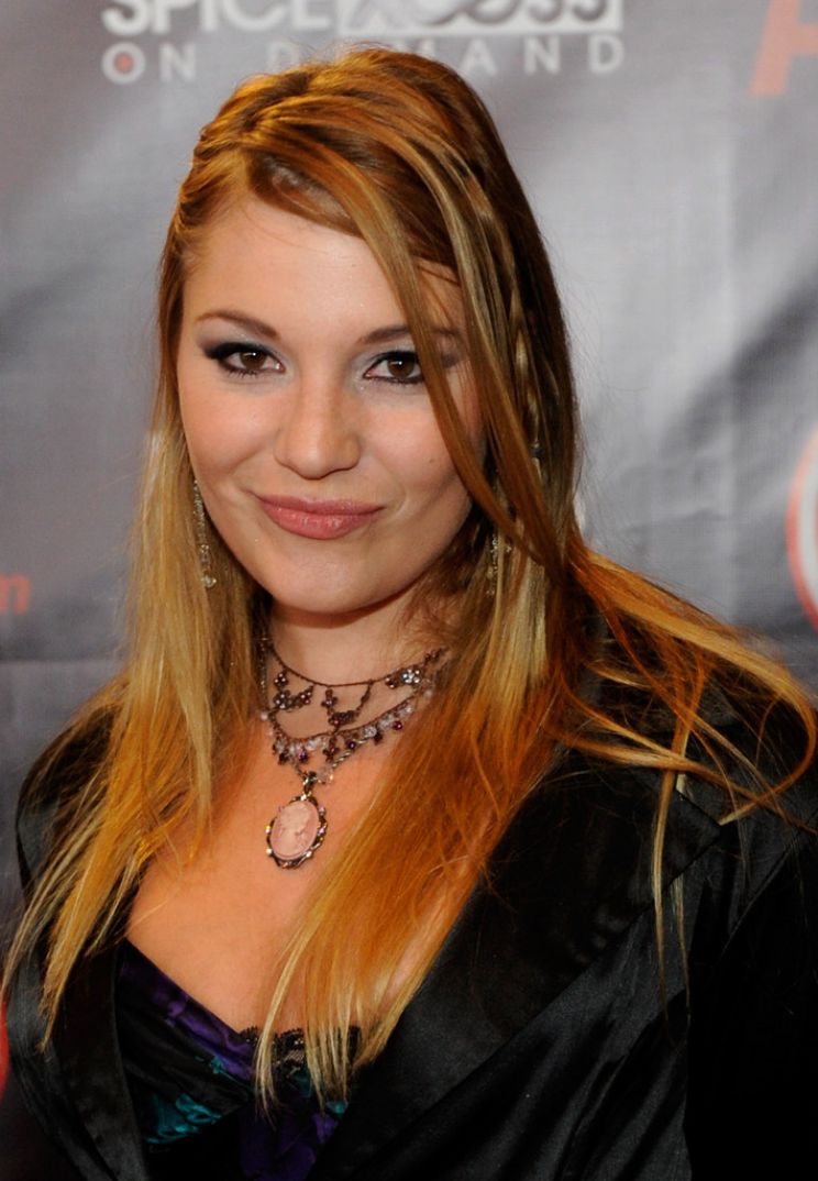 Veronica Rayne