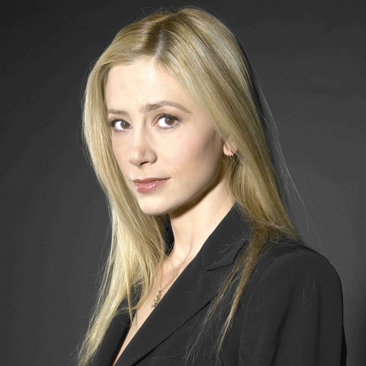 Veronica Simon