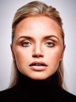 Veronika Dash #993479 picture (Portrait Medium)