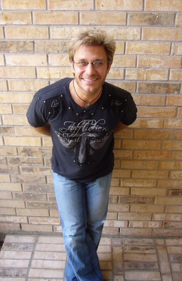 Vic Mignogna