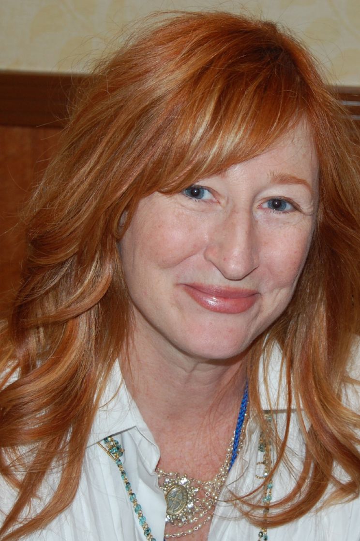 Vicki Lewis