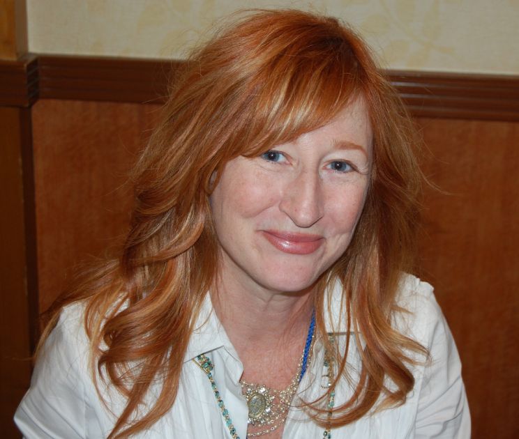 Vicki Lewis