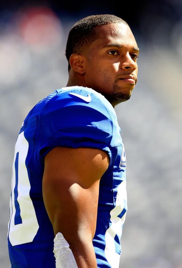 Victor Cruz. 