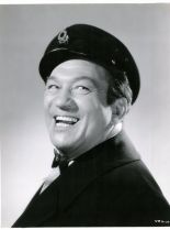 Victor McLaglen #951710 picture (Portrait Medium)