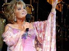Vikki Carr