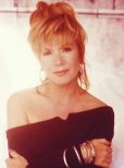 Vikki Carr