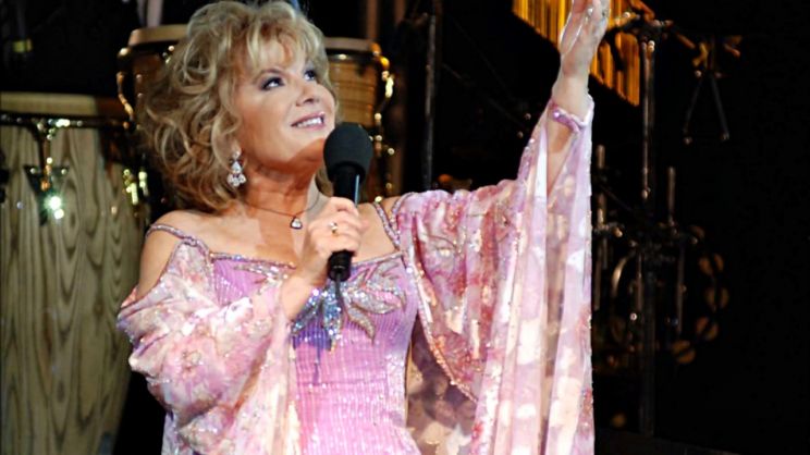 Vikki Carr