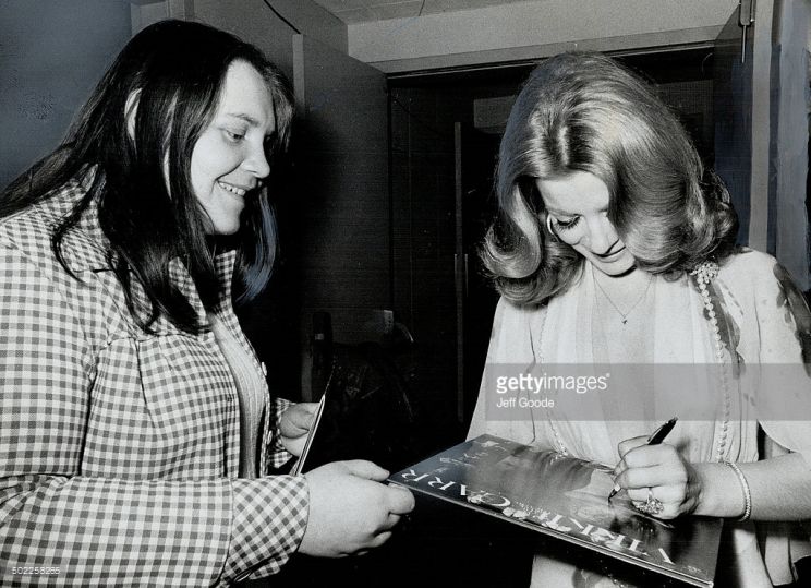 Vikki Carr