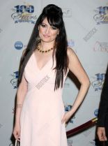 Vikki Lizzi #3436361 picture (Portrait Medium)