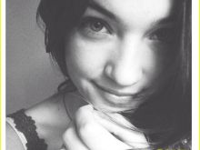 Violett Beane photo