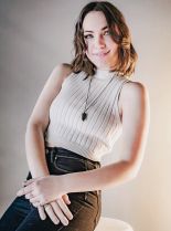 Violett Beane