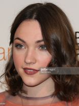 Violett Beane