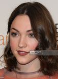 Violett Beane