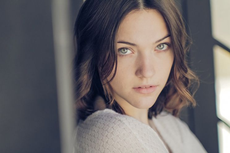 Violett Beane