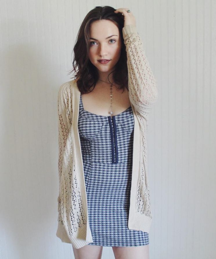 Violett Beane