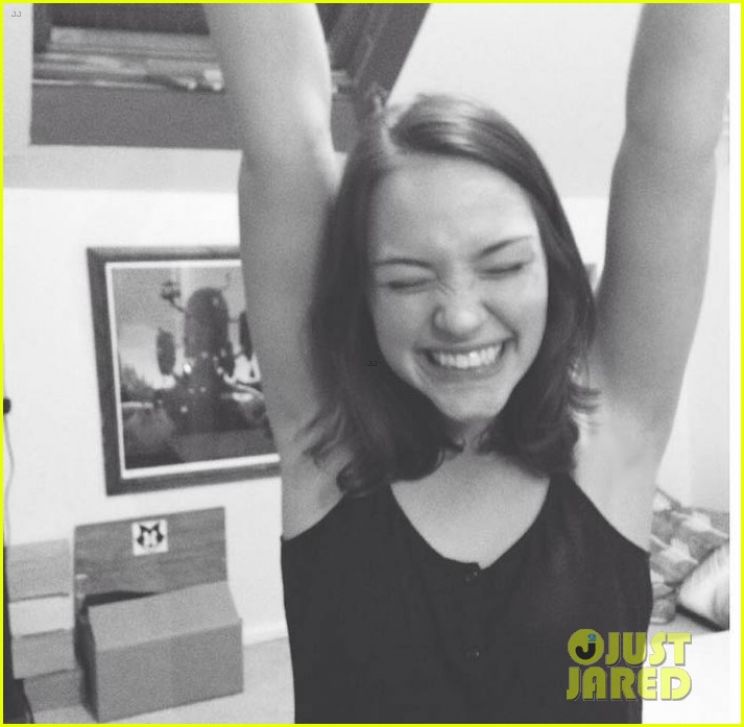 Violett Beane