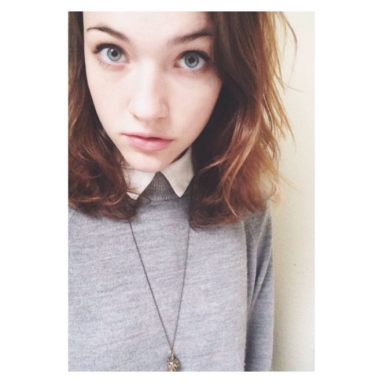 Violett Beane