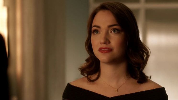 Violett Beane