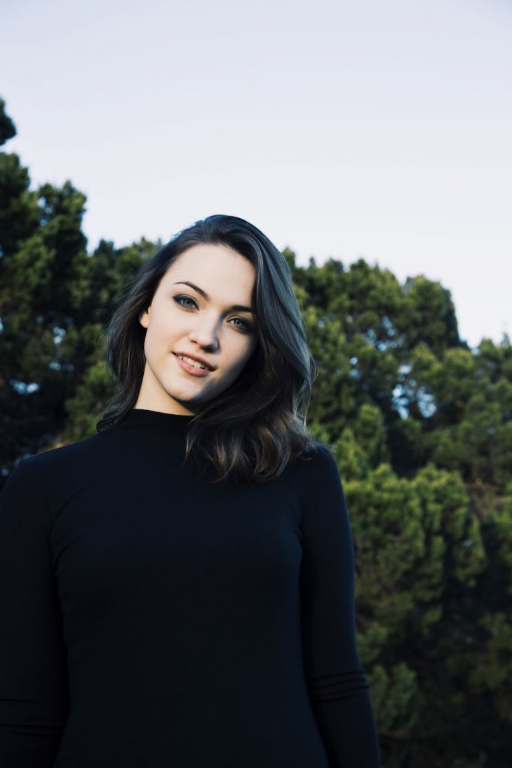 Violett Beane