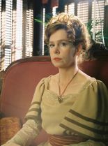 Vivian Schilling