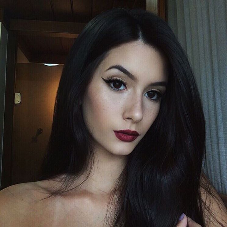 Vivian Schilling