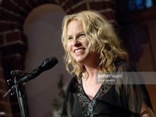 Vonda Shepard