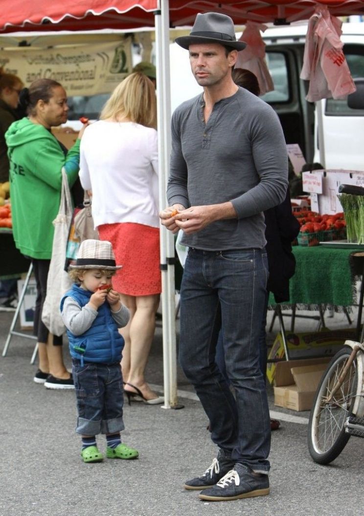 Pictures of Walton Goggins