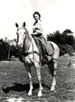 Wanda Hendrix photo