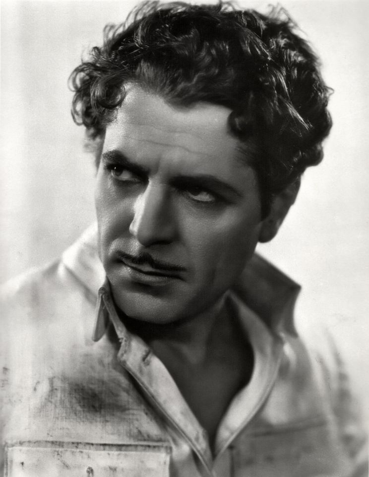 Warner Baxter