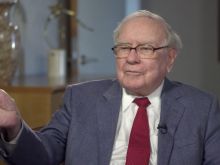 Warren Buffett #2241271 picture (Landscape Medium)