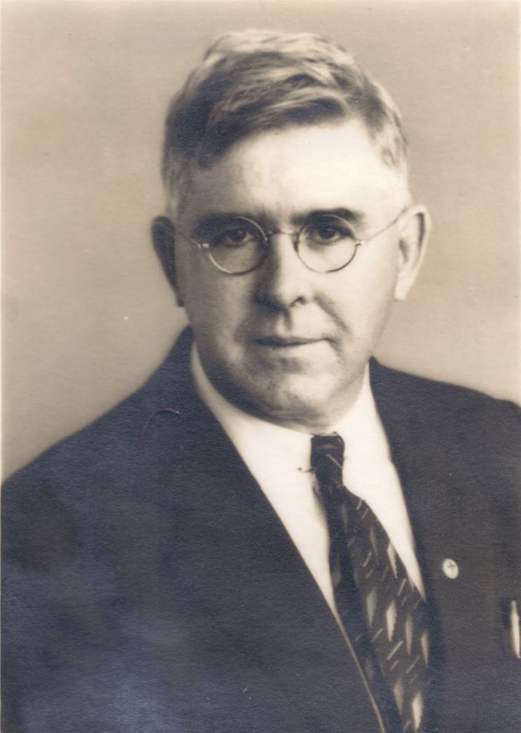 Warren Frost
