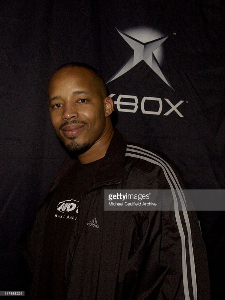 Warren G.