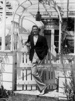 Warren Hull