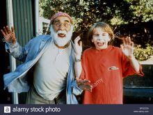 Warren Mitchell