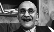 Warren Mitchell