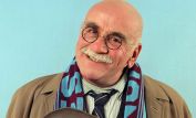 Warren Mitchell