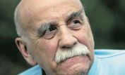 Warren Mitchell