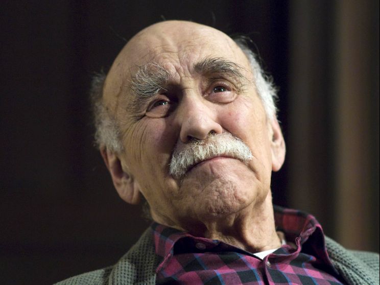 Warren Mitchell