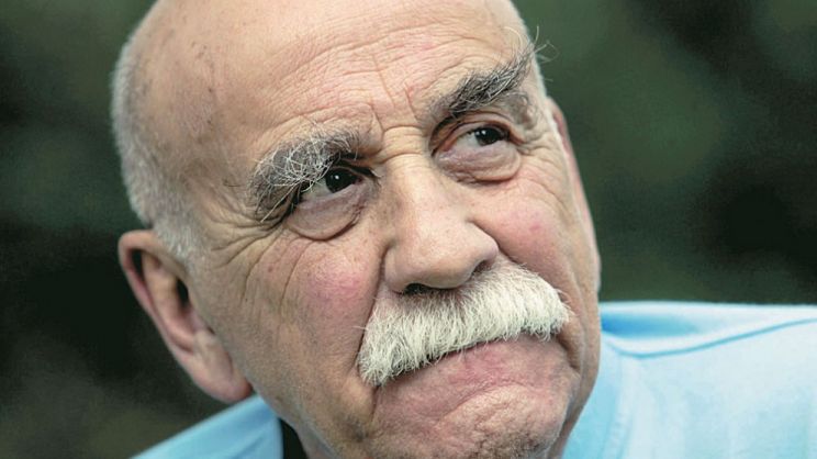 Warren Mitchell