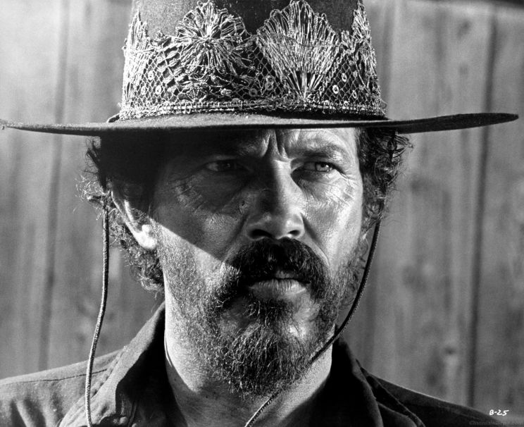 Warren Oates