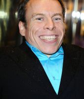 Warwick Davis