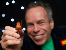 Warwick Davis