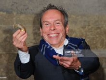 Warwick Davis