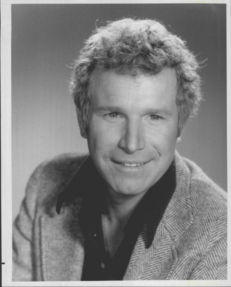 Wayne Rogers