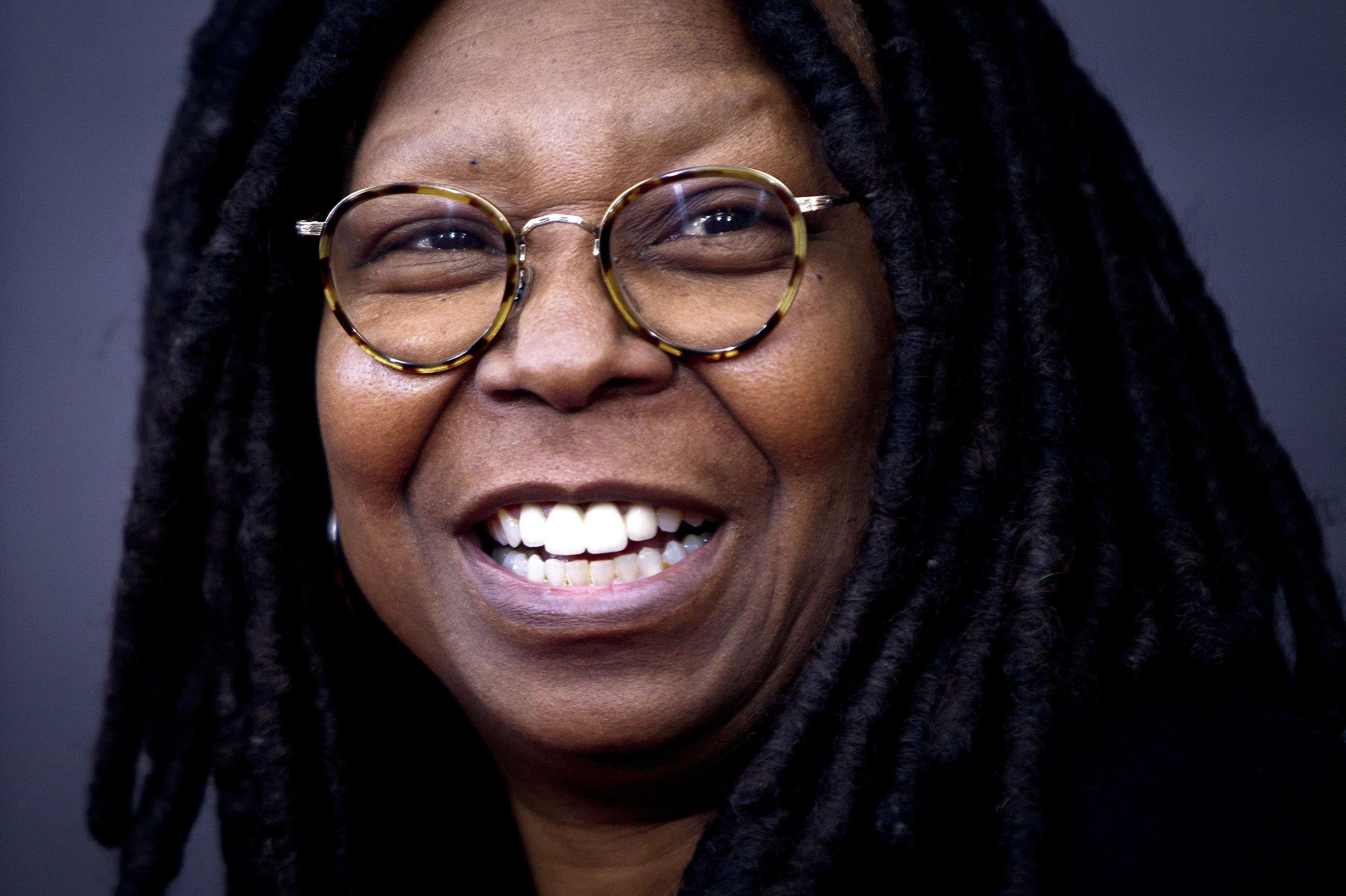 Pictures of Whoopi Goldberg
