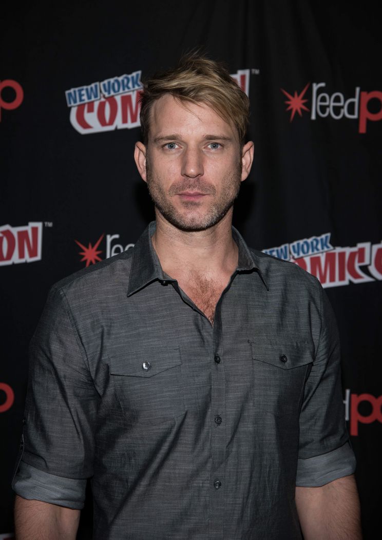 Wil Traval