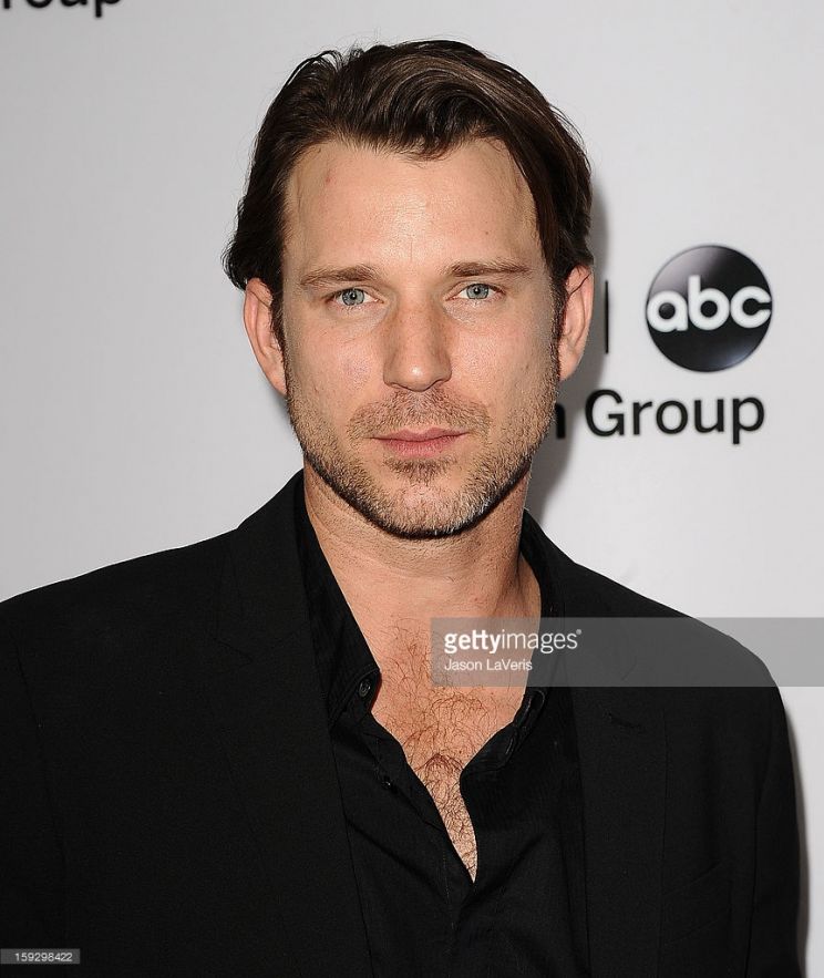 Wil Traval