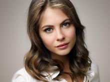 Willa Holland