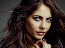 Willa Holland