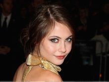 Willa Holland